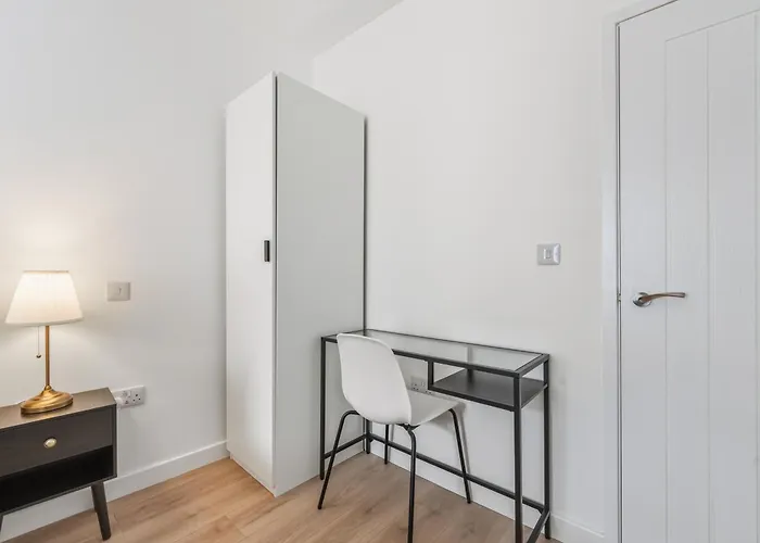 Luxurious 3 Bedroom House In The District *