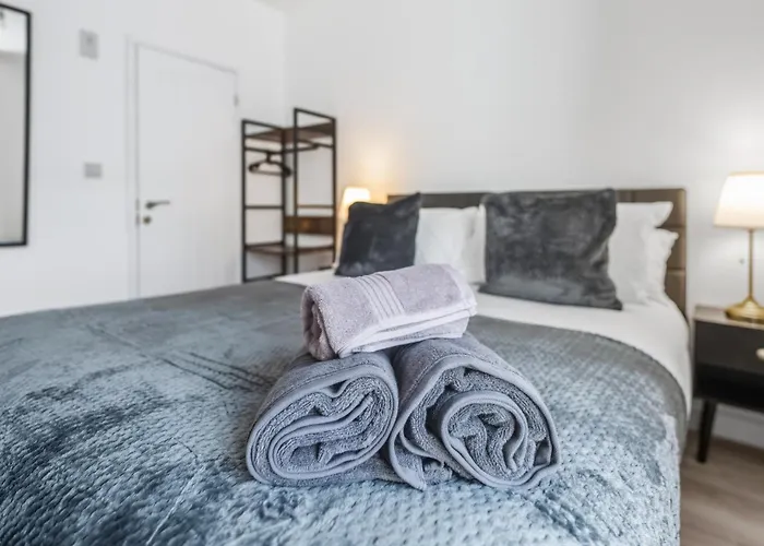 Luxurious 3 Bedroom House In The District