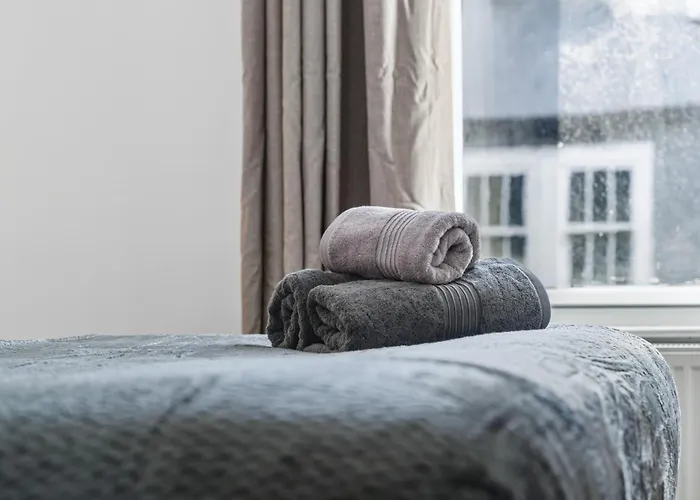 Luxurious 3 Bedroom House In The District Holiday home *